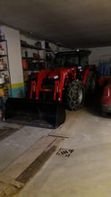 Carica l&#39;immagine nel visualizzatore di Gallery, Massey Ferguson 5711 M Dyna 4