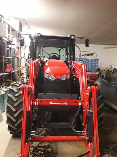 Massey Ferguson 5711 M Dyna 4