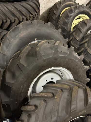 Gomme 380/70R20 marca Mitas